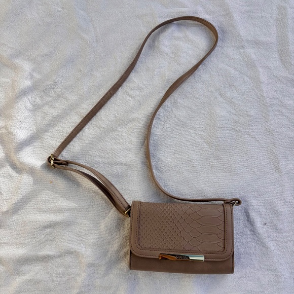 Guess Tan Snakeskin Small Crossbody Purse - Picture 4 of 11